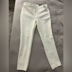 Express White Dress Pants. Mid Rise Skinny. Size 2 Short.